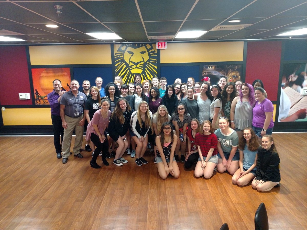 WoodhavenChoirs's tweet photo. Amazing clinic at Disney today! #WHSChoirs #andsean https://t.co/JWMuBJc6Zm