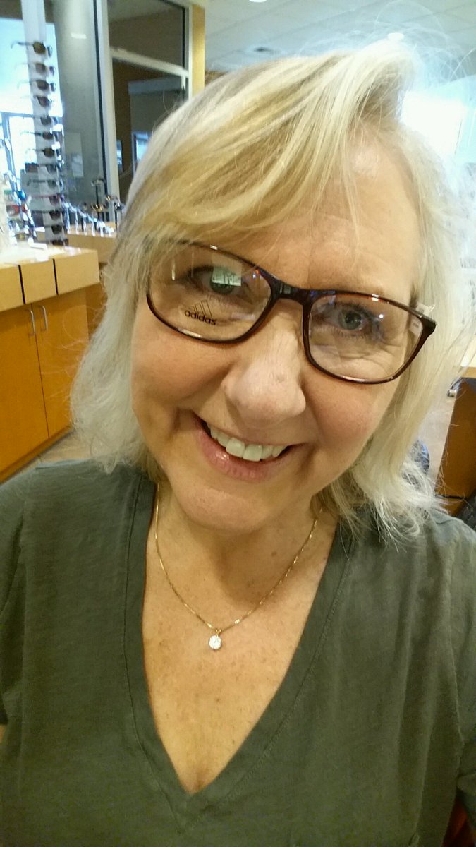 BethNeibert's tweet photo. Selecting new #glasses. #healthyagenda #takecareofself #1lifetolive (@ Monroe Vision Clinic) https://t.co/hIDpLoHiFl https://t.co/RSjAd0Wapm