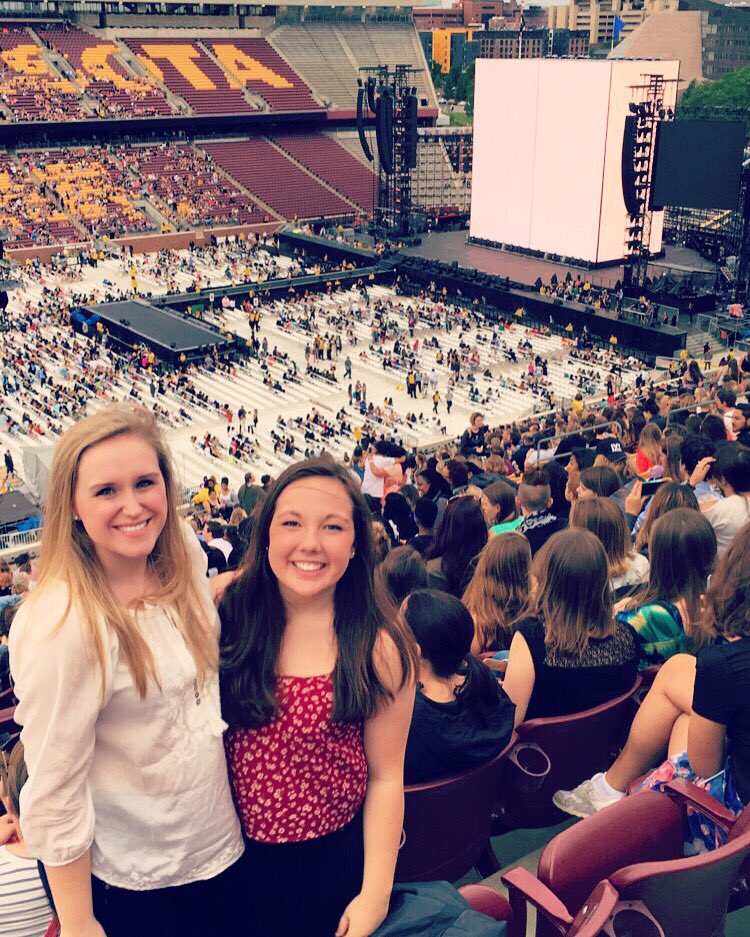 faithcasel18's tweet photo. Congratulations!!! You're a whole year uglier!!!!! (I'm totally kidding I love this human more than queso and she's beautiful) 💜💜💜💜💜 https://t.co/vkGJenKwHN