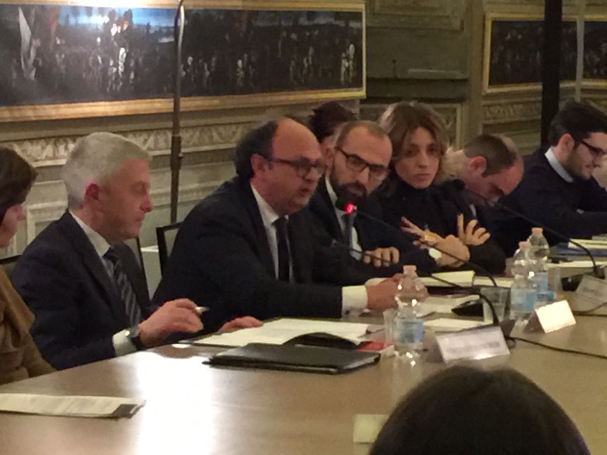 FerpiLaz's tweet photo. Altri ingredienti per andare oltre la crisi: multidisciplinarietà e capacità di #prevenire - @gcomin a #FerpiIncontra https://t.co/AxrX5JW8FC