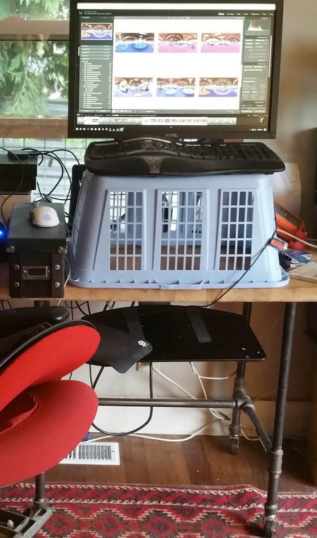 SoundView360's tweet image. Not the way I want to get a standing desk. Humanscale, please help fix my Freedom Chair! @humanscale @HumanSolution #humanscalefail