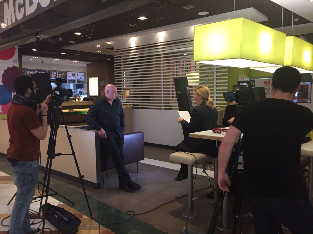 oceanicavisual's tweet photo. Rodando en Valencia con @Dyson por su nuevo producto instalado en @McDonalds. Hay que sacarle provecho a nuestra URSA mini. https://t.co/9yQWedFlNH