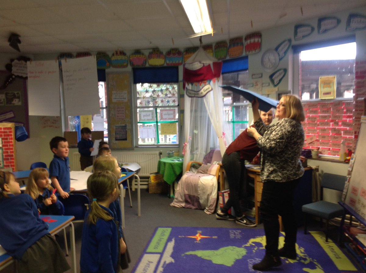 2CS_LPS's tweet photo. How to make a (large) paper aeroplane and fly it in 1CA! #instructionwriting #classroomfun #flighttopic https://t.co/t3nPKxDM7y