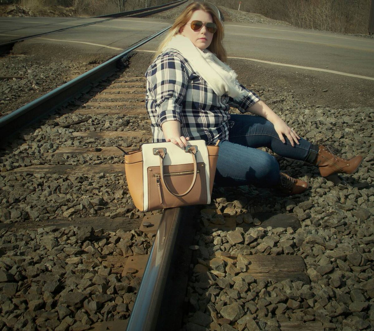 jamielynn0709's tweet photo. Click the #linkinbio too read more about this #plaidtop . #scsisterlove #stylecollective #_ifb #plussizefashion #dia&co #celebritypinkjeans https://t.co/bJ1wfxdyad