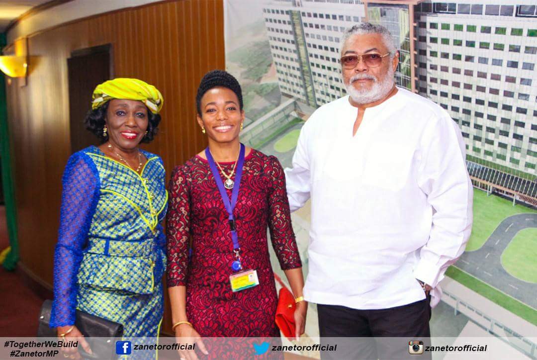AlbertKutin's tweet photo. When your mum and dad visit you at school 😂😂😂 
#SONA2017 @Joy997FM @Citi973 @GhOneTV @KafuiDey https://t.co/EhCyI8tJBb