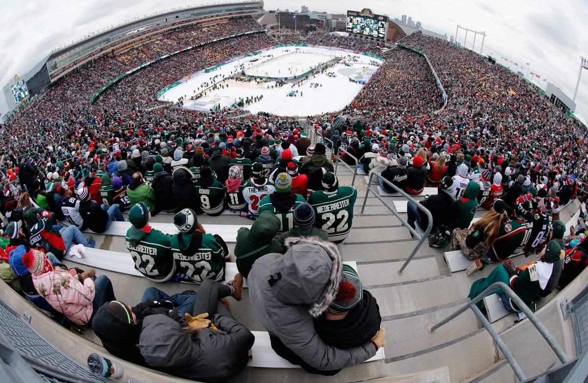 One year ago to the day: #mnwild #StadiumSeries against Chicago. 🏒 https://t.co/97ZNBmoVWc