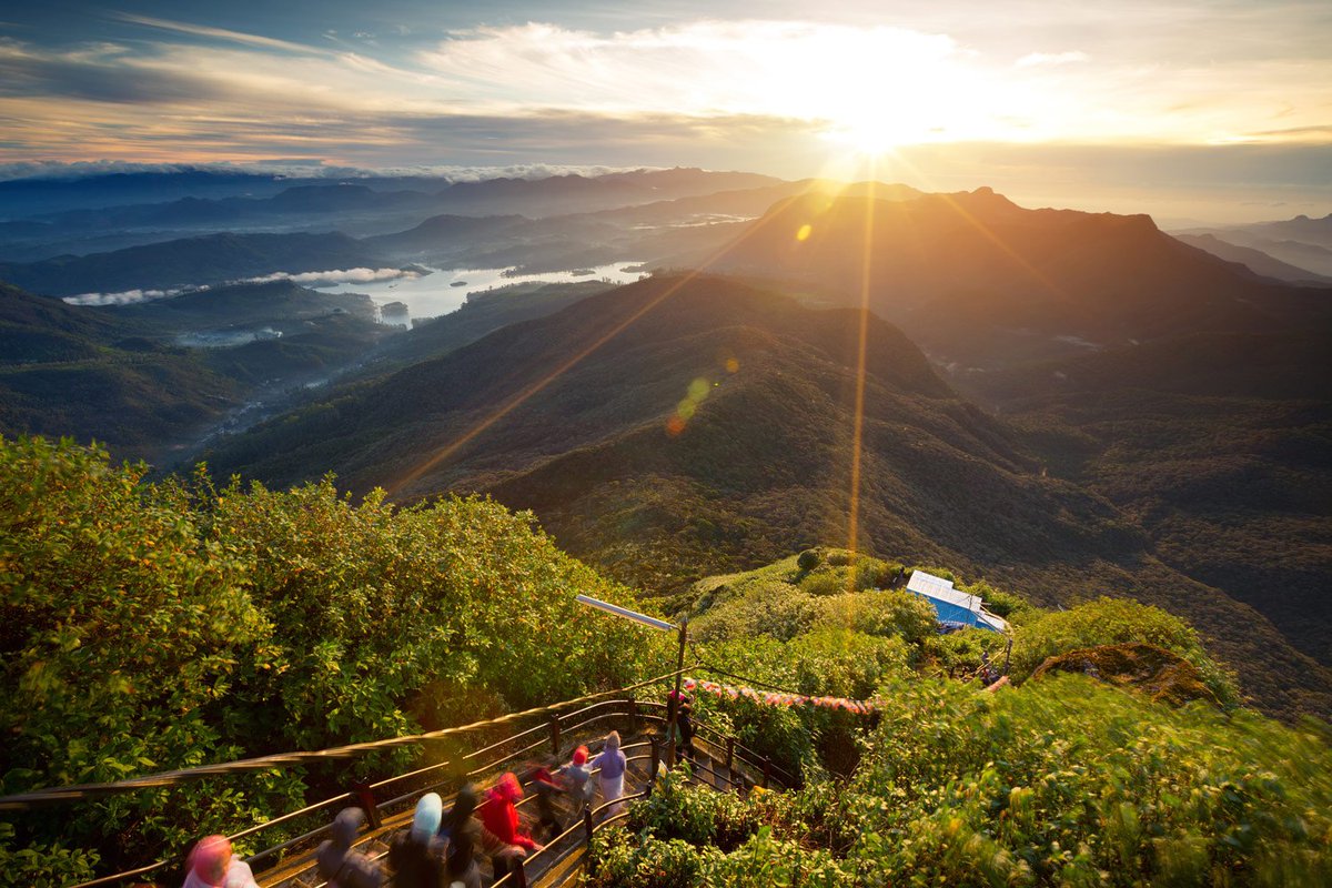 Passenger6A_BR's tweet photo. Descubra os melhores lugares do mundo para ver o nascer do sol. Madrugar nunca valeu tanto a pena. #top6a https://t.co/k3HjLCBht5 https://t.co/Tavxm59VJ0