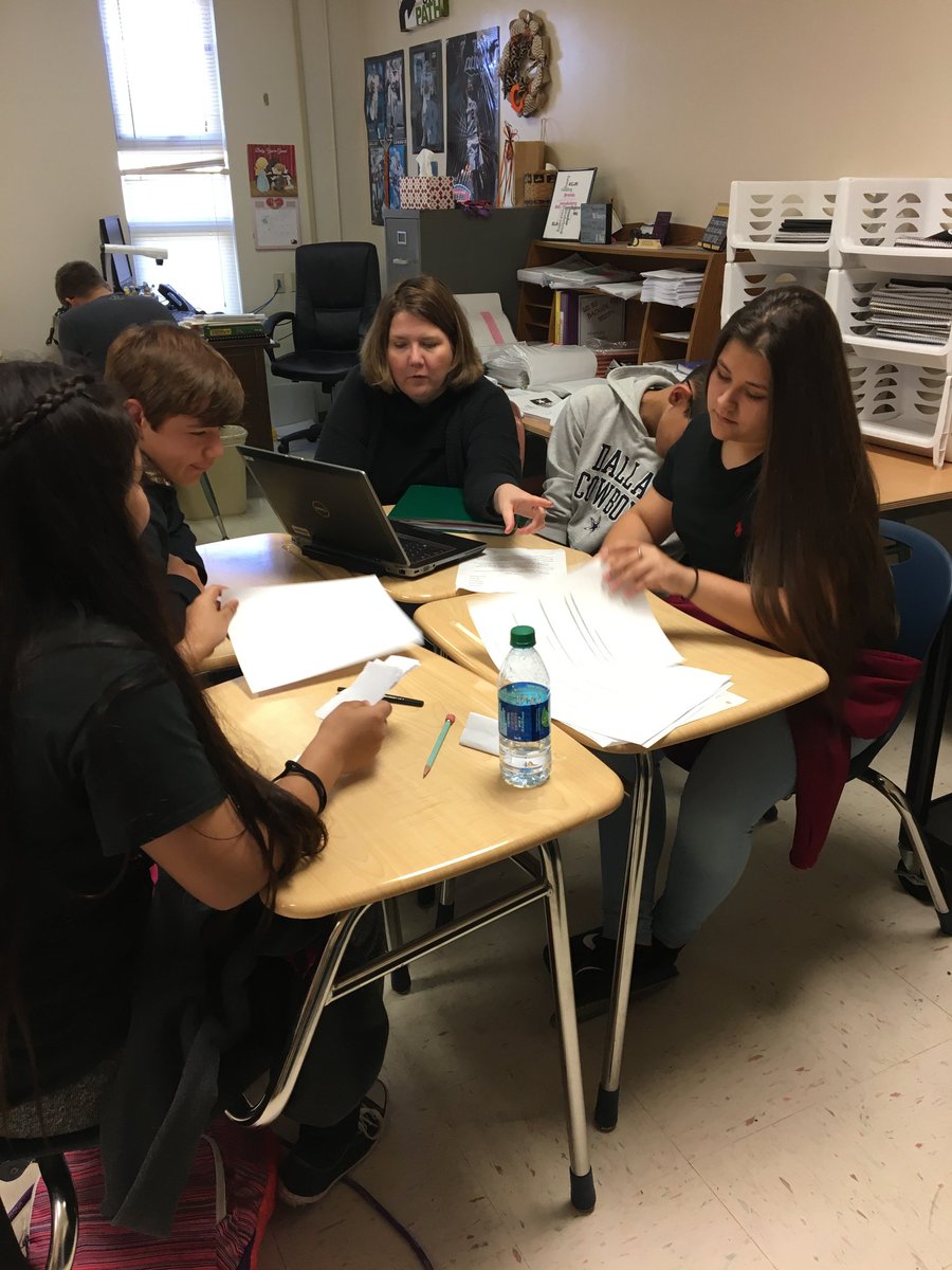 Karnes City ISD (KCISD_Badgers) Twitter