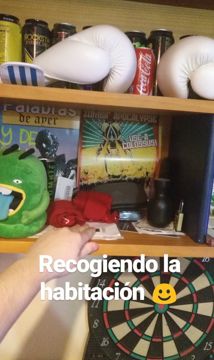 Mrjorgetorre's tweet photo. Como en WhatsApp tendréis a vuestros familiares me imagino vuestras historias así https://t.co/4Vt9mpT2FD