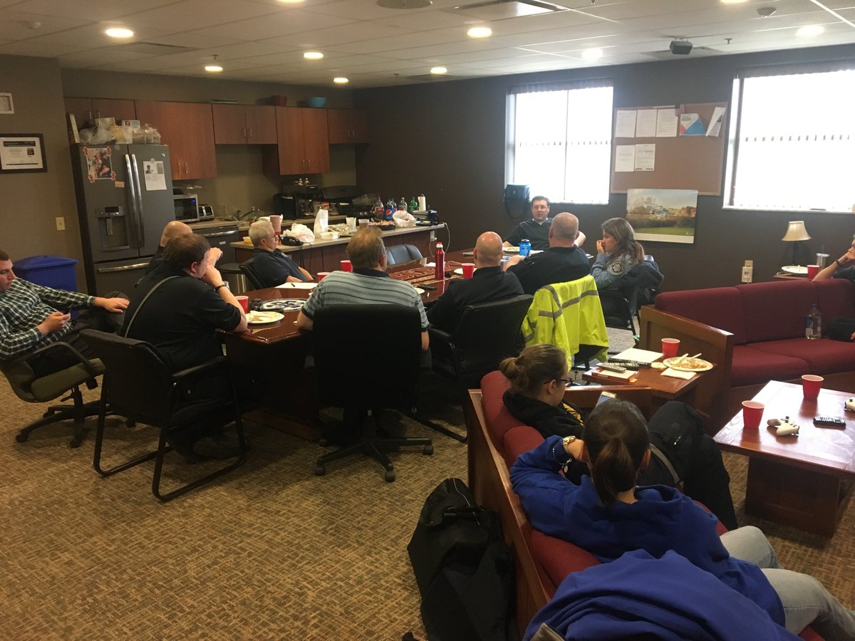 CTEMS51's tweet photo. Crews getting educated by our medical director Dr Shapiro on proper medical documentation. https://t.co/mHVQUJYaKa
