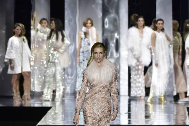 SomosIDEALIA's tweet photo. #JuanDuyos. Homenaje a sus 20 años de trayectoria en @MBFWMadrid https://t.co/9Zmcx5NKoB #MFW #moda #pasarela #IDEALIAstyle https://t.co/Z7D50gE8PS