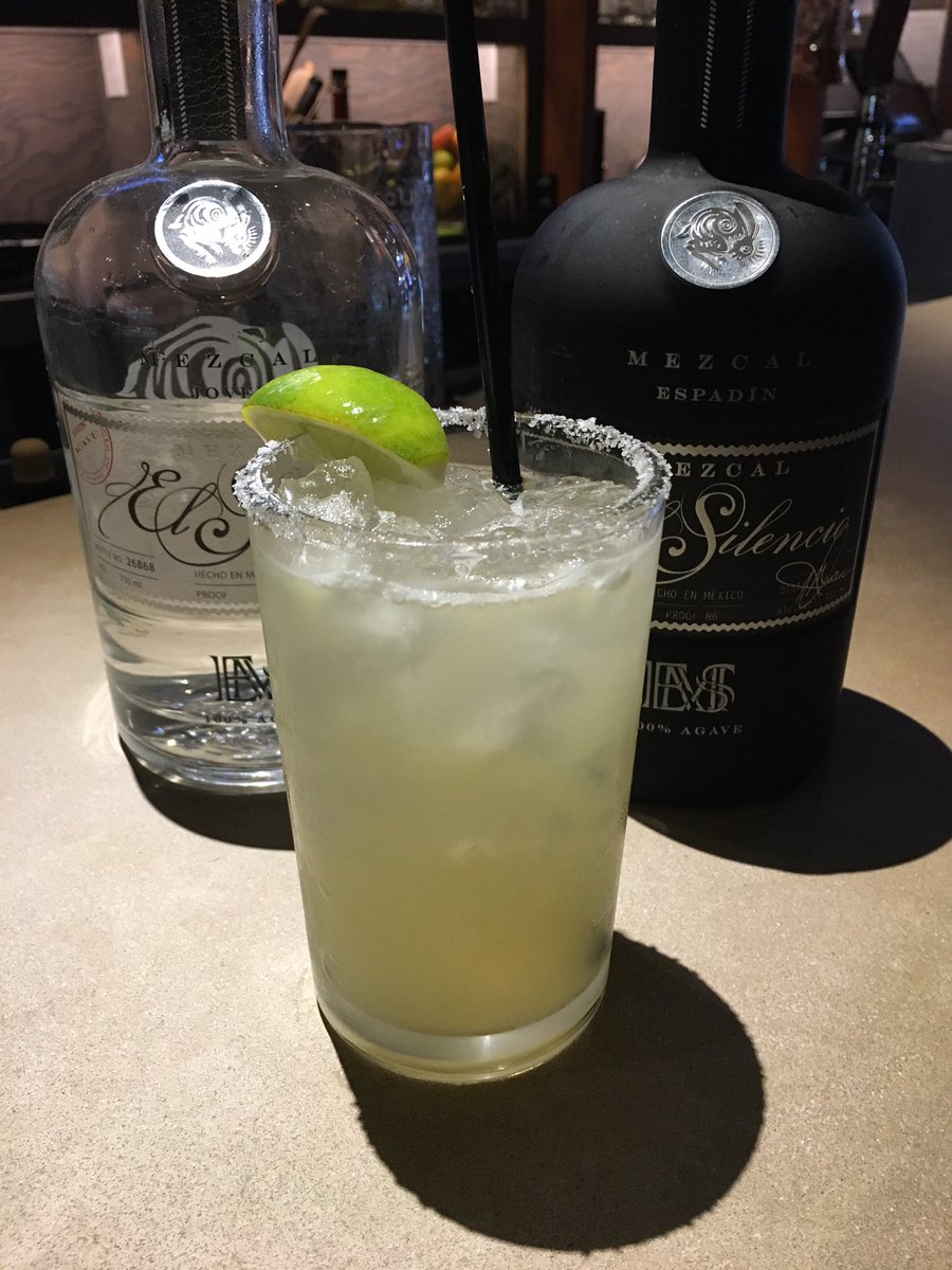 Meanwhile, in Hawaii... 
#EncoreSaloon doing a delicious classic with a <a href="/MezcalSilencio/">Mezcal El Silencio</a> twist for #NationalMargaritaDay! #shoots