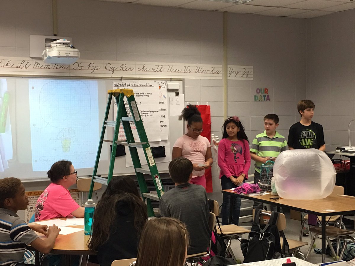 cfinkley_'s tweet photo. Great learning at Paine! #STEMscopes #eggdropproject @PESElprincipal @DonnaBrumlow @painek5 https://t.co/ykawylASVz