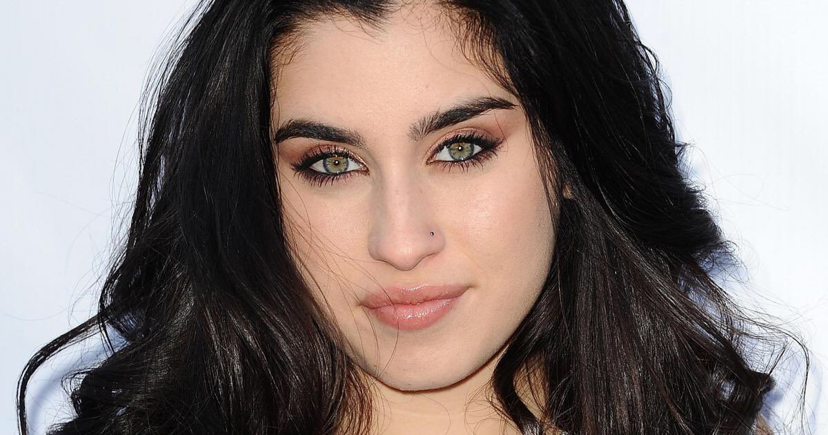 Camren5673's tweet photo. Beautiful Lauren💕💕 Please share our page help get the word out!💗 https://t.co/jUFgcB4Xeb
