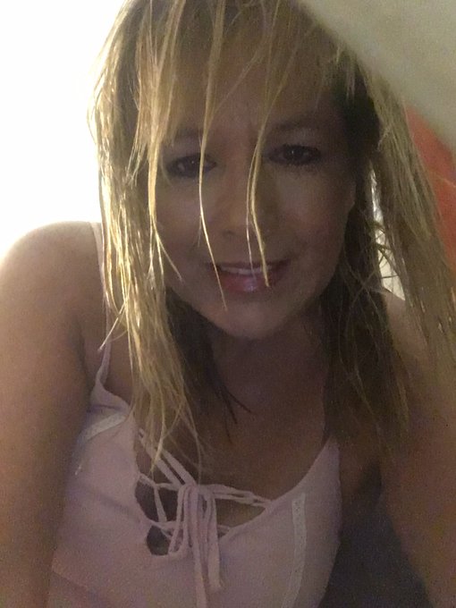 My 2nd favorite selfie https://t.co/M6iFjbF1WO<a href="/tag/newprofilepic"class="tags"><span>#newprofilepic</span></a>