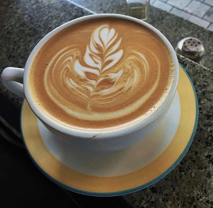 AriannaSenti's tweet image. Getting ready for work 😬☕️ #LunchShift #RestaurantLife