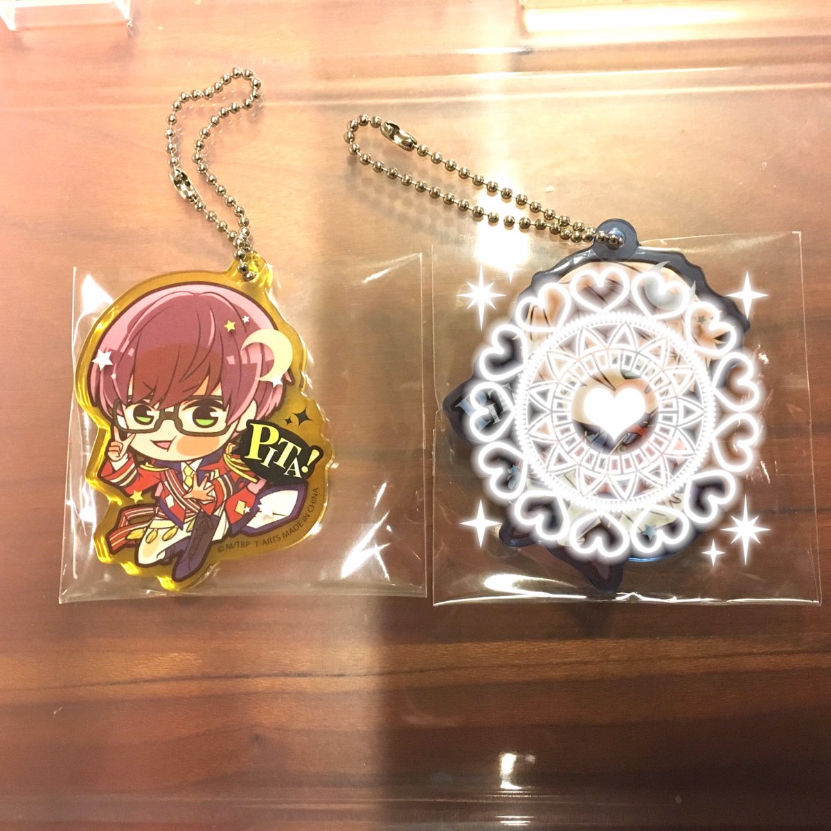 ayase_item's tweet photo. 【交換or譲渡】Bプロ B-PROJECT ぴたでふぉめ缶バッチ、アクリルキーホルダー

(譲)音済、王茶利、釈村
(求)是国or定価+送料

譲渡の場合は王茶利も一緒にお願いします。
郵送のみ。検索からも気軽にどうぞ。 https://t.co/ZDE46DBYEa