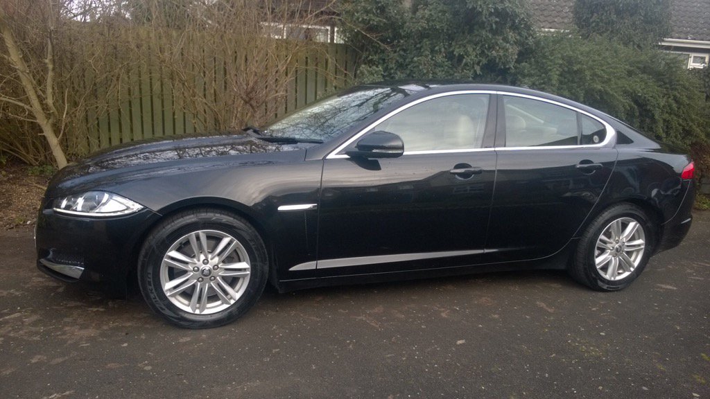 Voyagerairports's tweet photo. Jaguar, Mercedes &amp; Chrysler chauffeur driven cars available for all occasions. https://t.co/gtLFHfKGBz #northants https://t.co/emi8Qi581W