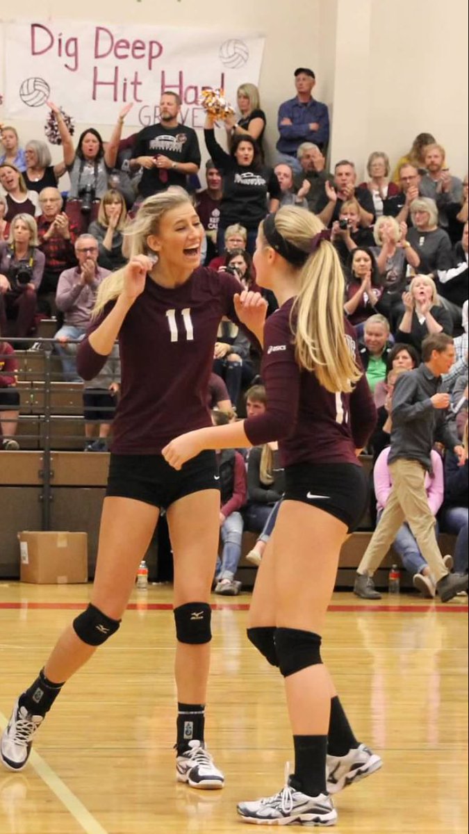em_teigs's tweet photo. Happy Birthday to the most beautiful person to ever walk the earth 💞💞idk what I'm going to do without you next year @kelyn_johnson https://t.co/GhQR5lgITW