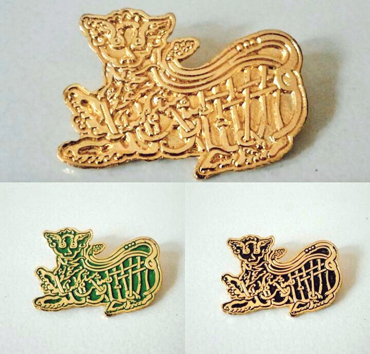 #pin #bross #macanali #souvenir #oleholeh #buahtangan #hadiah #khascirebon #aslicirebon #souvenircirebon Rp29.900,- (0231-8806855) #cirebon