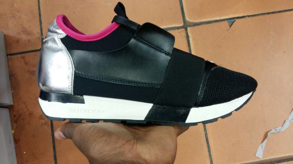 fioonline's tweet photo. #Balenciaga #NewStock #pp #0631748962 https://t.co/Tia6pOn490