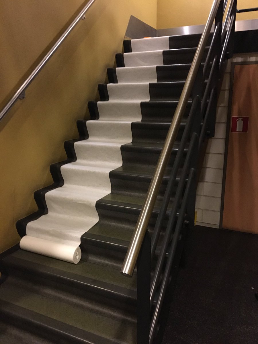 Voorbereiden sauswerk bij GLS Amsterdam. <a href="/Global_Paint/">Global Paint Professional</a> Ultra Matt schrobaarheidsklasse 1 vandeborschilderwerken.nl #schilder #maarssen