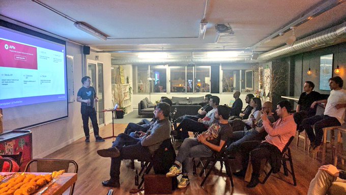 Great evening kicking off the #TapIntoTwitter Barcelona meetup with @dasago78 @andypiper @macAndPeach<a href="/tag/tapintotwitter"class="tags">#TapIntoTwitter</a>
