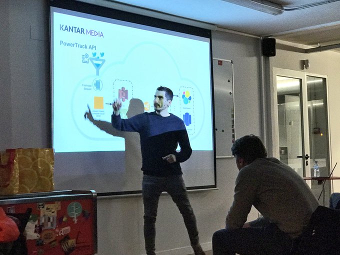 Great evening kicking off the #TapIntoTwitter Barcelona meetup with @dasago78 @andypiper @macAndPeach<a href="/tag/tapintotwitter"class="tags">#TapIntoTwitter</a>