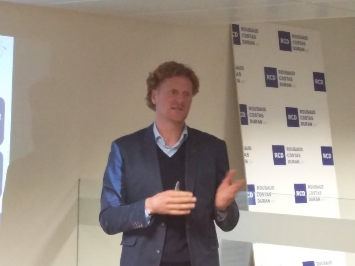 I recommend to have #shares without voting rights for employees Gerry Heydenreich #mentor <a href="/foundingEs/">Founder Institute Es</a> @josepdarnes <a href="/BesOriol/">Oriol Bes</a> #cashisking