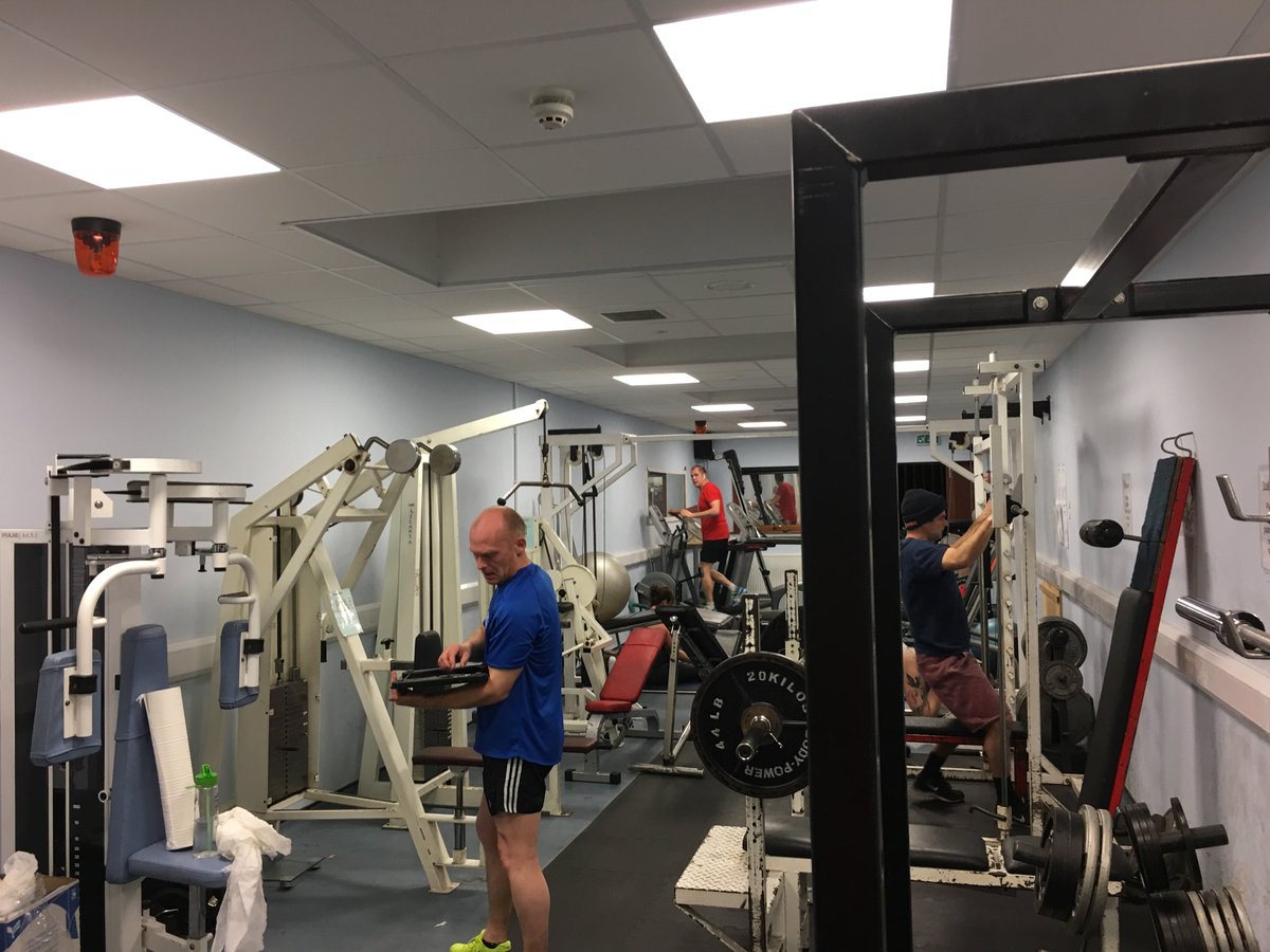 Bristol_Fire's tweet image. Not far of a full house tonight in the gym 7 out of 9 #firefighterfitness #fitforthejob