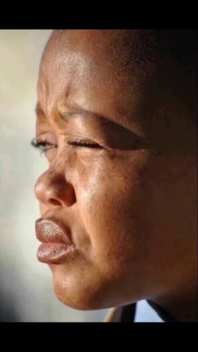 PearlManne2's tweet photo. Smangele bakathi uzophelelaphi vele #Uzalo https://t.co/PeFkNPdOoj
