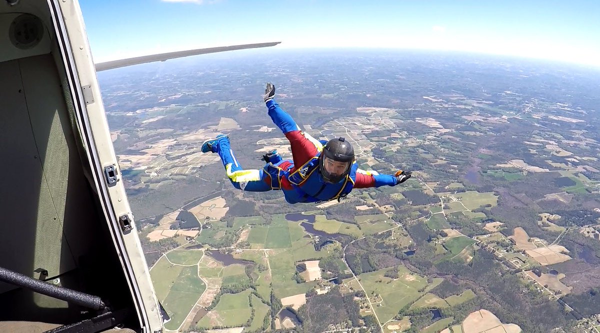 CloudJumper7's tweet image. When you need to get to work quick to resolve that critical issue. #EOS2GETHER