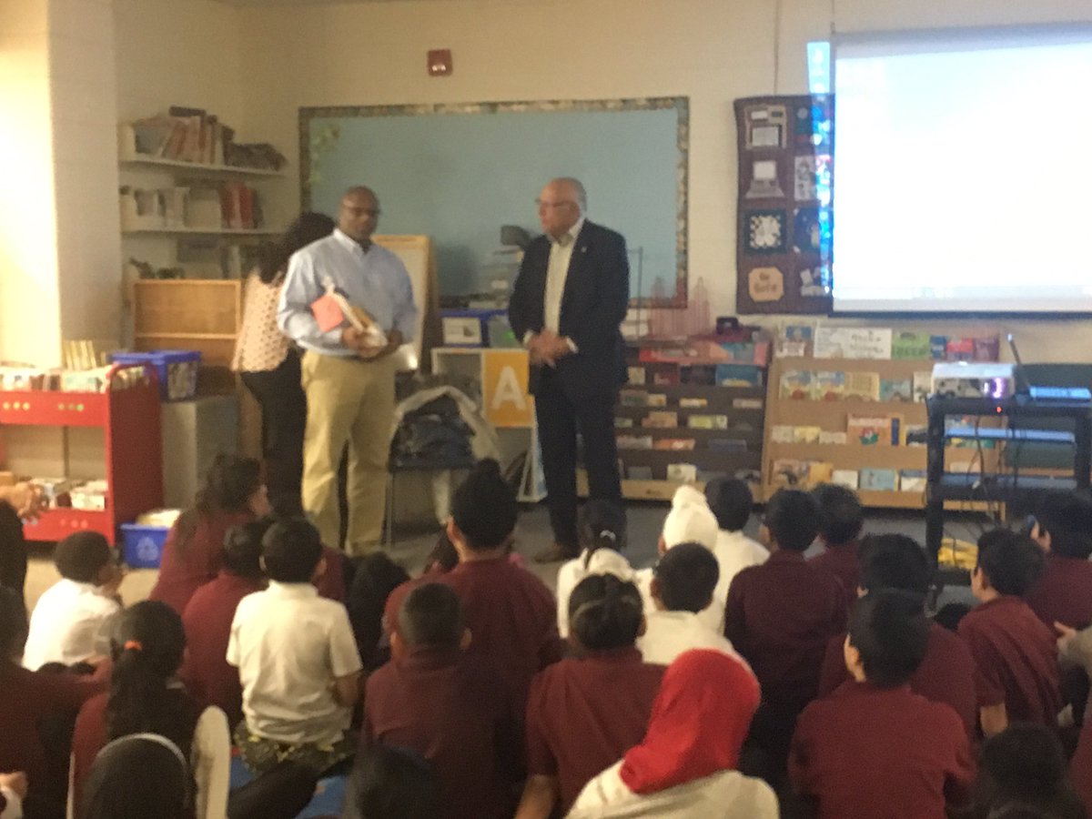 Deputy Mayor Crisanti visited our grade 5 students last week to talk about Government! Very informative morning!