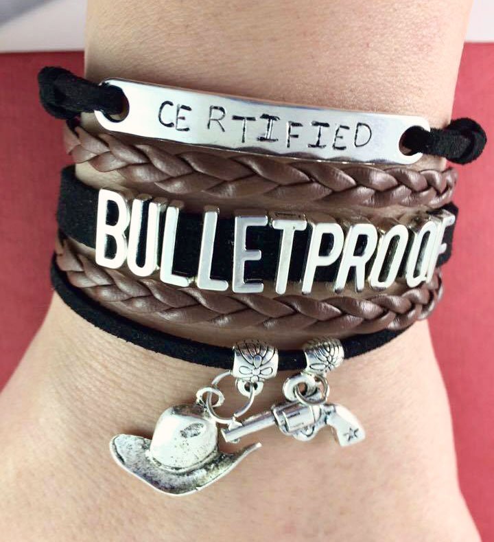 MNICustom's tweet photo. All bracelets are only $10 for a limited time! Check out all the designs here >> https://t.co/Fcg5AspdDu << #Earpers #Earper https://t.co/mNpLfXoSBR
