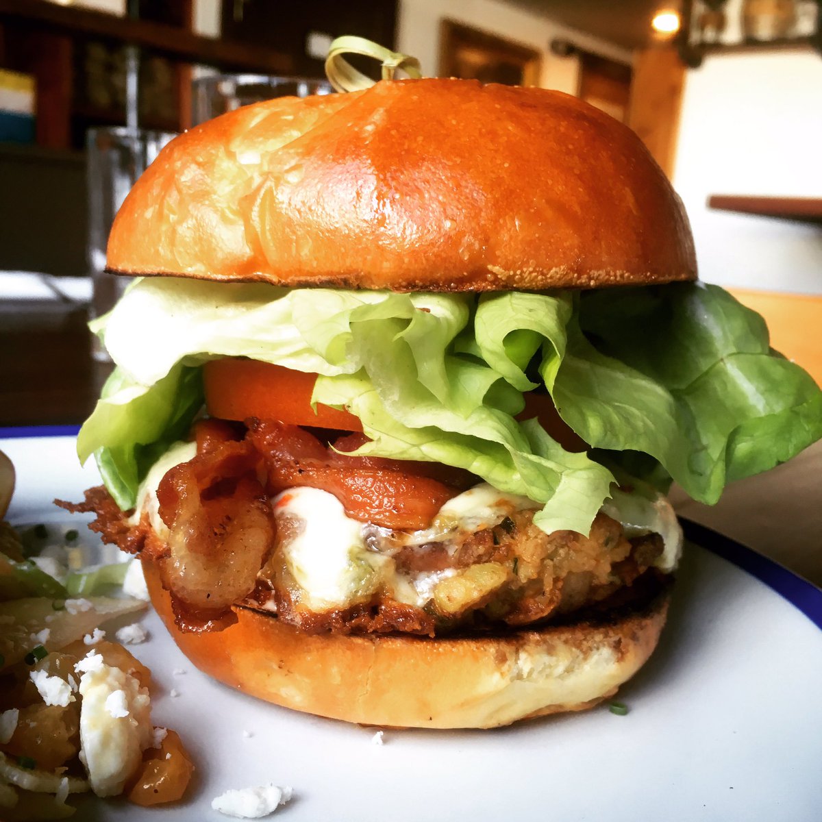 WhiteSwan206's tweet photo. It's baaaaccckkk crab melt in your face! Only available during lunch! #southlakeunion #slueats #lunchspecial #seattle #crabmelt https://t.co/TazzdtCLrV