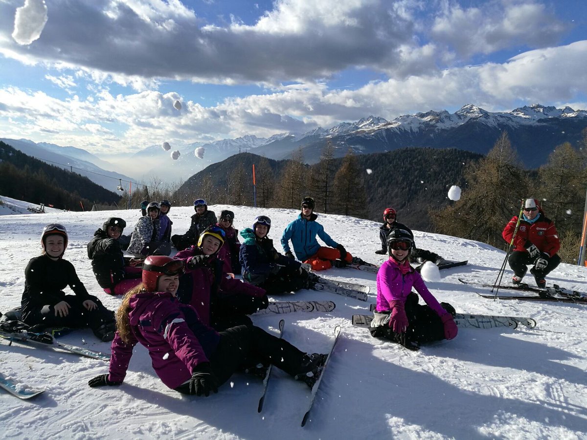 SmestowAcademy's tweet photo. #skituesday https://t.co/JQUGMMujLj