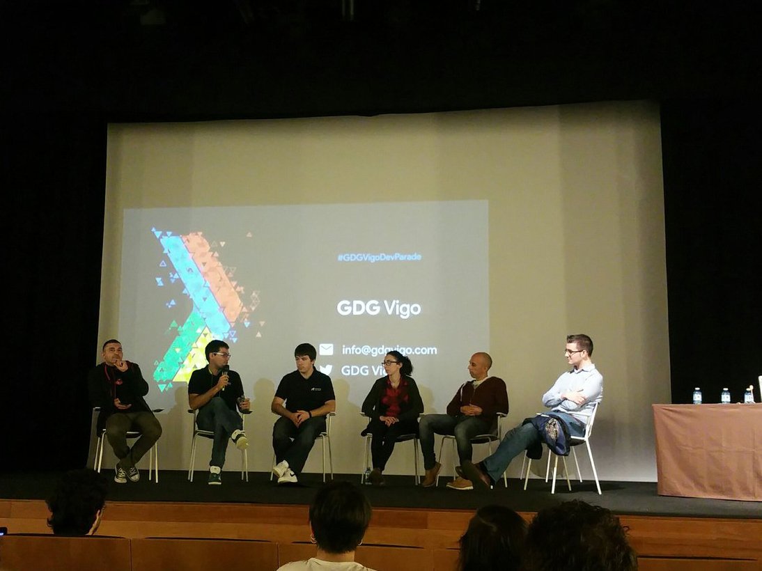 abdonrd's tweet photo. Hoy estoy súper contento de cómo ha resultado el #GDGVigoDevParade. Muchas gracias a todos los que ayudasteis a que fuera posible! 👏 https://t.co/Xn94xZTEEy
