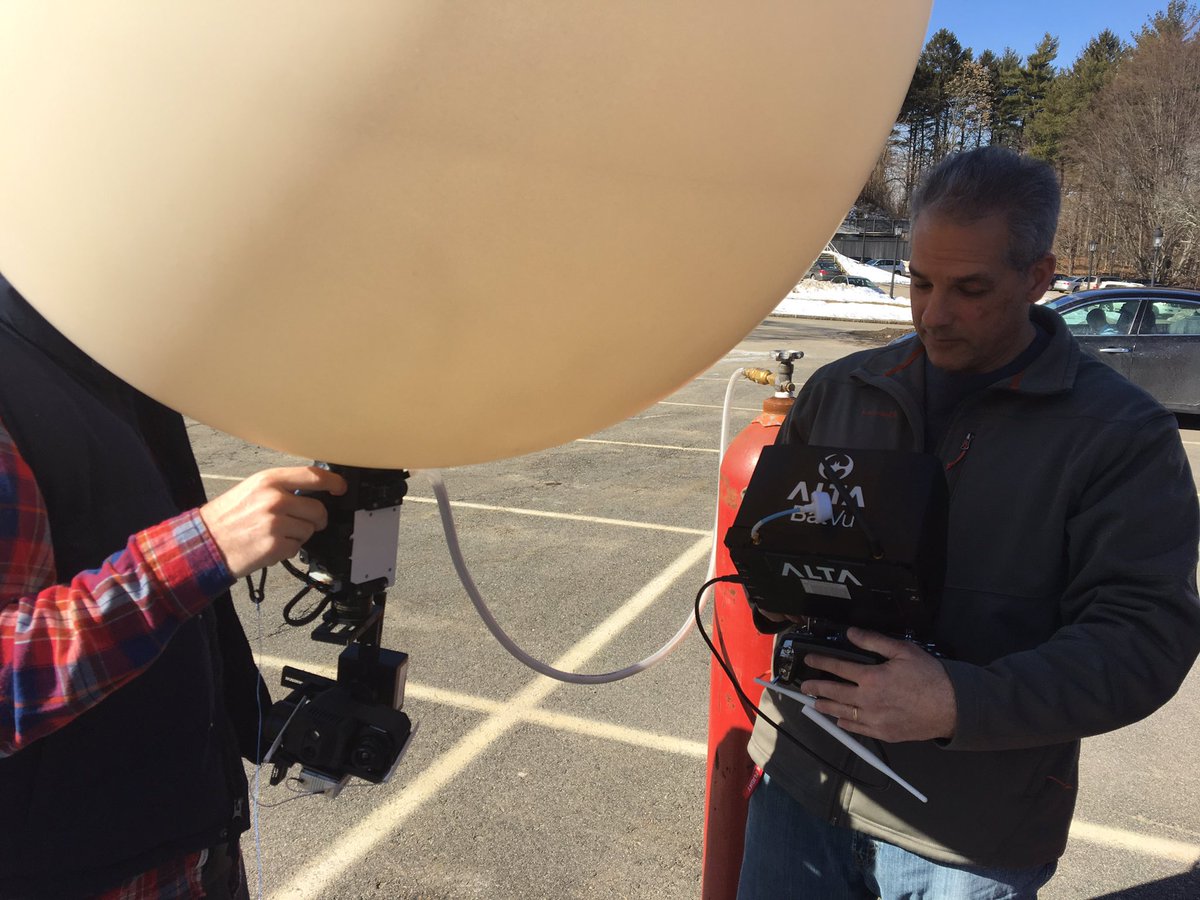 branickweix's tweet image. Fantastic #SmartBalloon training by @Altametry this morning!  Looking forward to using their platform for research with @leatherback!