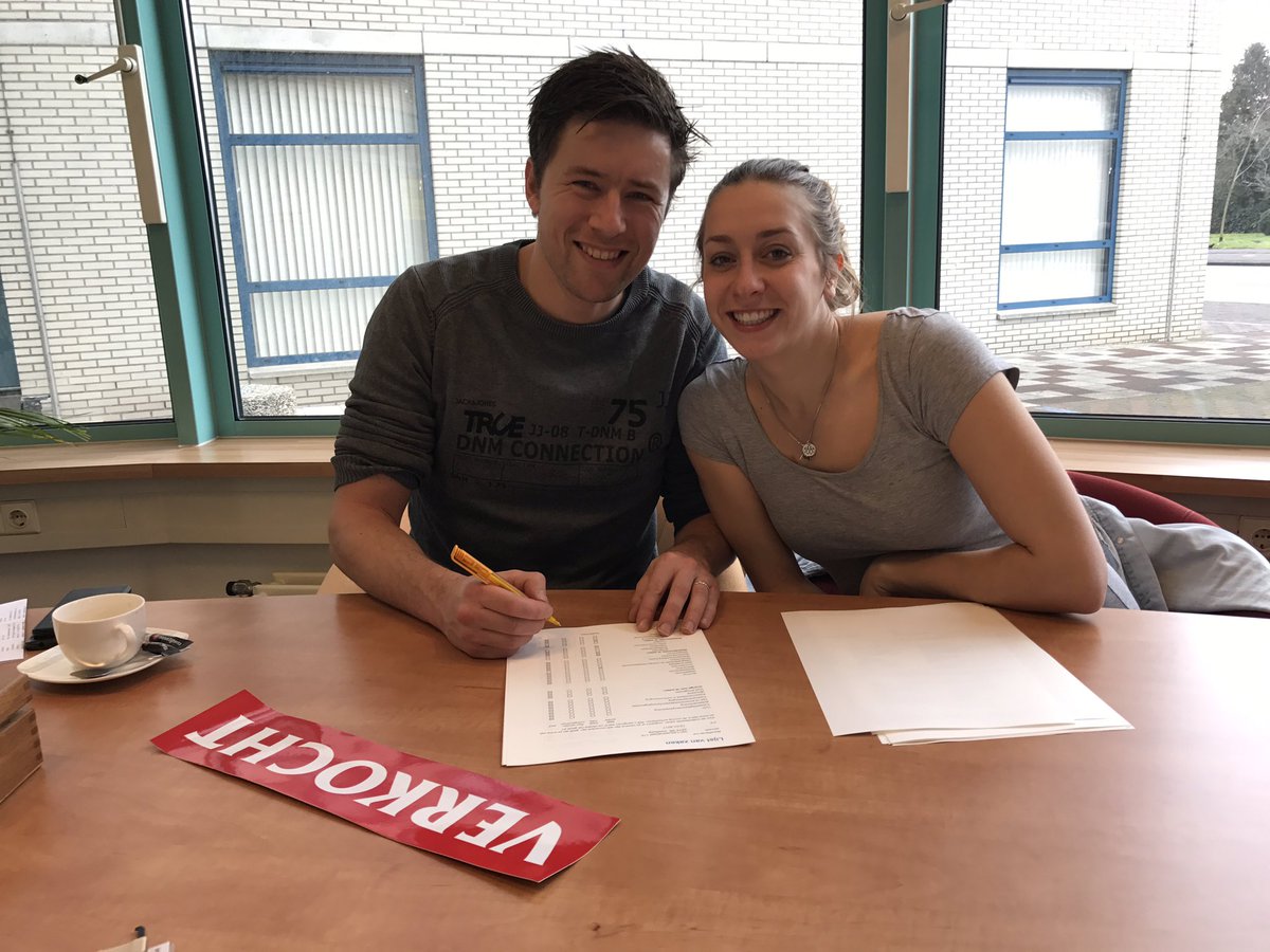 Blije verkopers Jurryt en Isolde. Binnen 9 dagen heb ik hun woning verkocht. Van harte gefelicieerd!