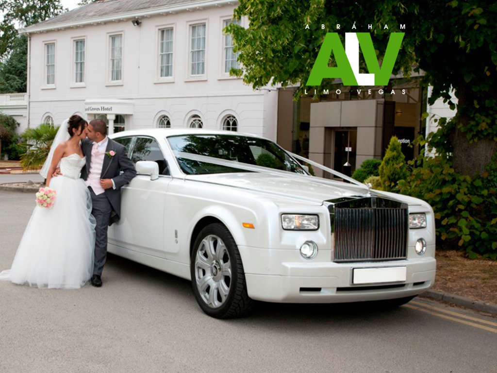 AbrahamLimoLV's tweet photo. 💒 Once in awhile, right in the middle of an ordinary life, 🎩👰💍💐 a white Rolls-Royce gives us a fairy tale wedding. https://t.co/XDmw3xLGPJ https://t.co/8JPOkMcTST