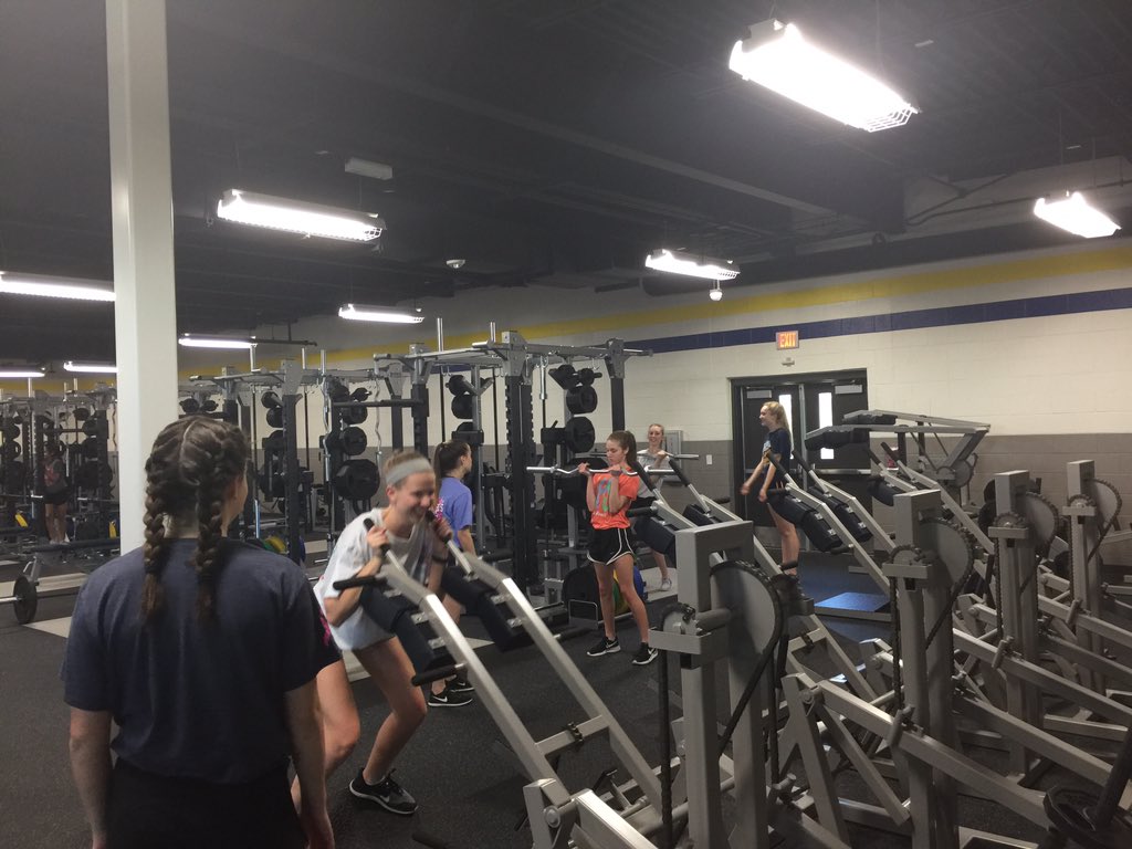 hdw5707's tweet image. LHSVB putting in work today! #nodaysoff #grind #lhsvb #bbty