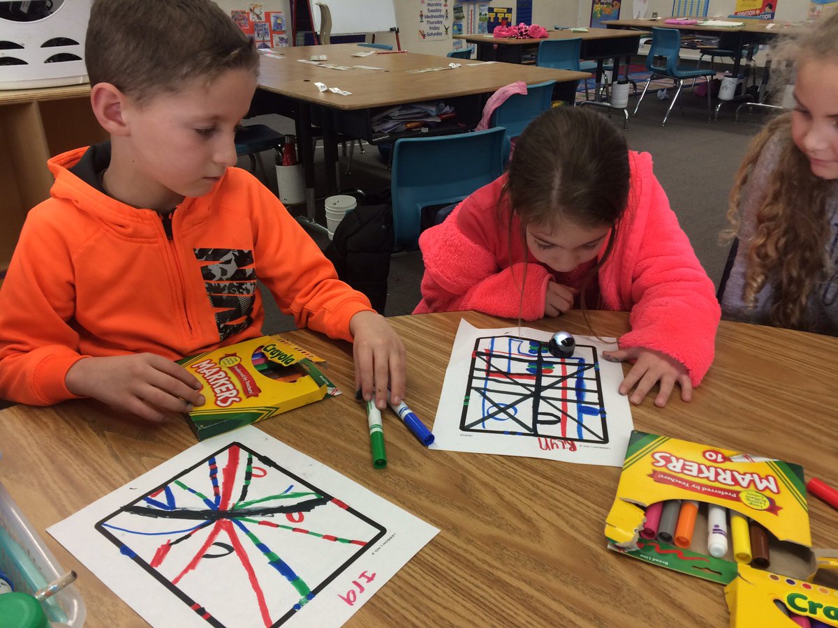 LCC_Cheetahs's tweet photo. Miss Wood's 1st graders are creating routes and codes for their new ozobots! Future scientists! #butteadmins #robots #NGSS https://t.co/XPfQDjZy7S