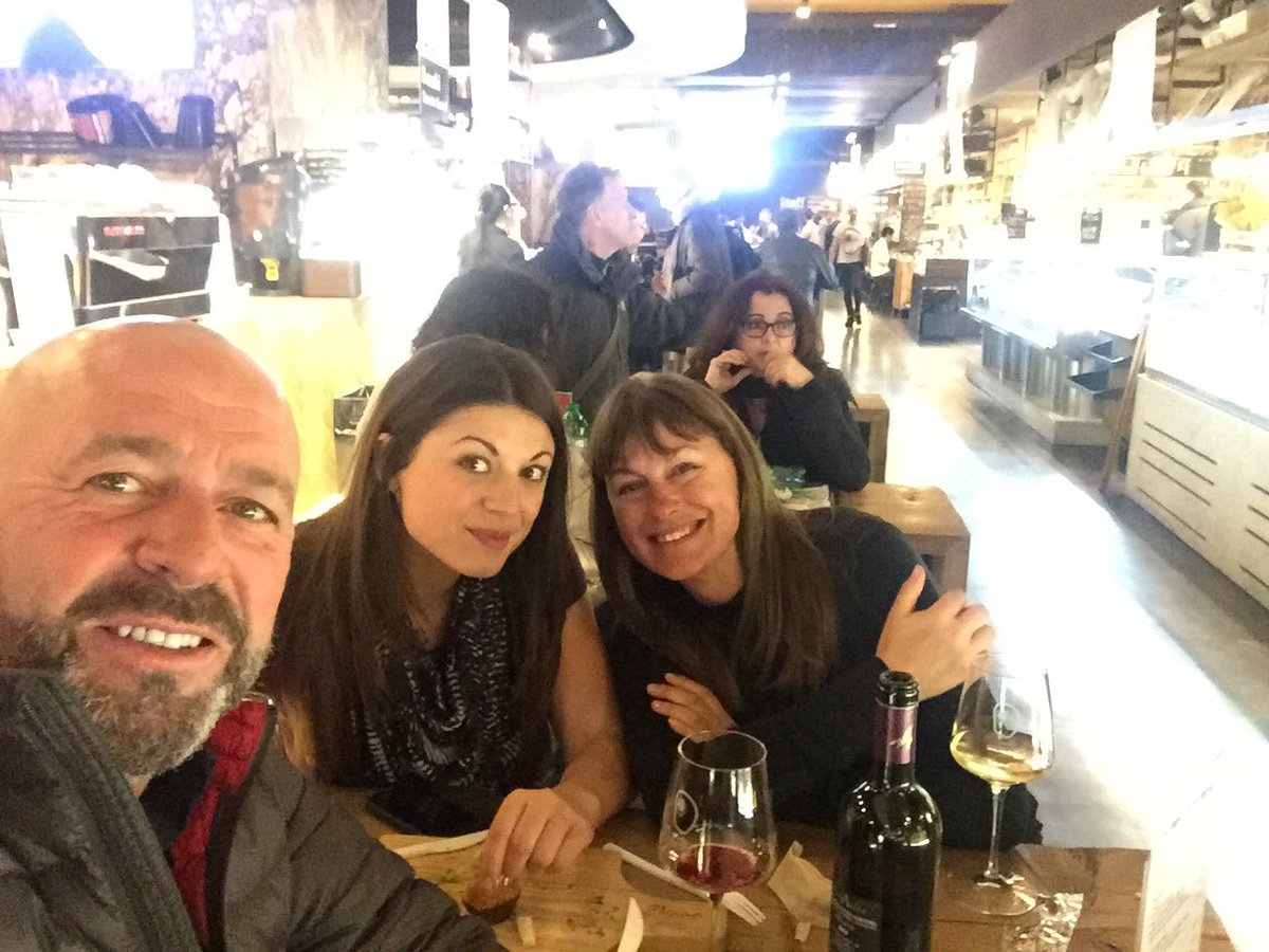 kurt_woods's tweet photo. Food market for tea #bust https://t.co/fe5JXWZtg0