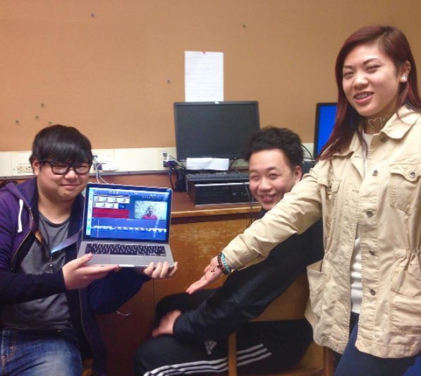 ywd_omie's tweet photo. Our Social Outreach Interns working on a video of the #generositycampaign! Keeping people updated about whats up in Ywd & Bal after school. https://t.co/TpkYxpN8em