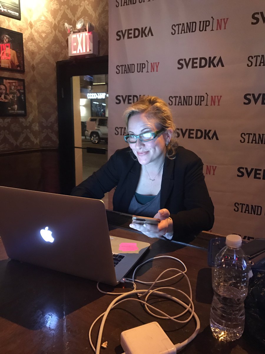 StandUpNY's tweet photo. @candiclare choosing the winners! #sunycf https://t.co/4HjqwIvKuw