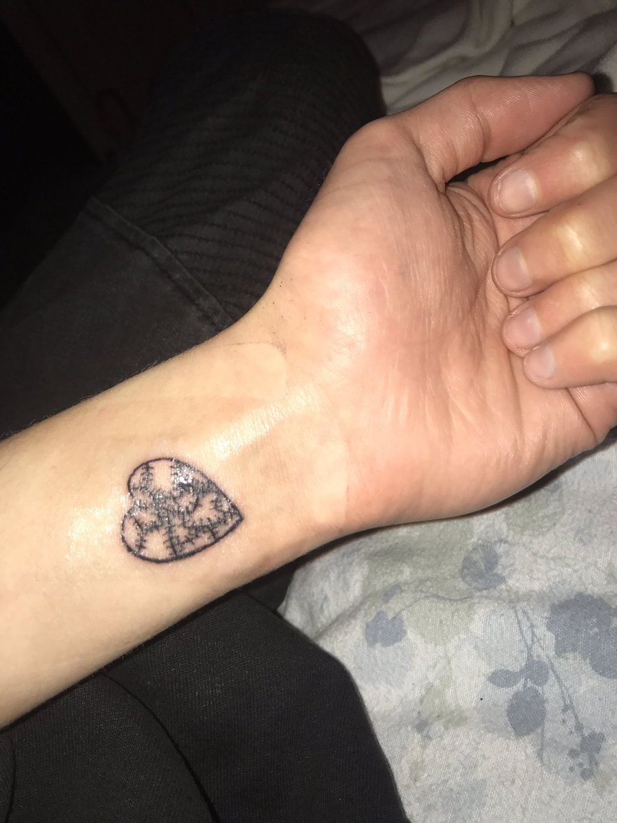 HeyImZ's tweet photo. New tats https://t.co/CTkxGdS3qJ