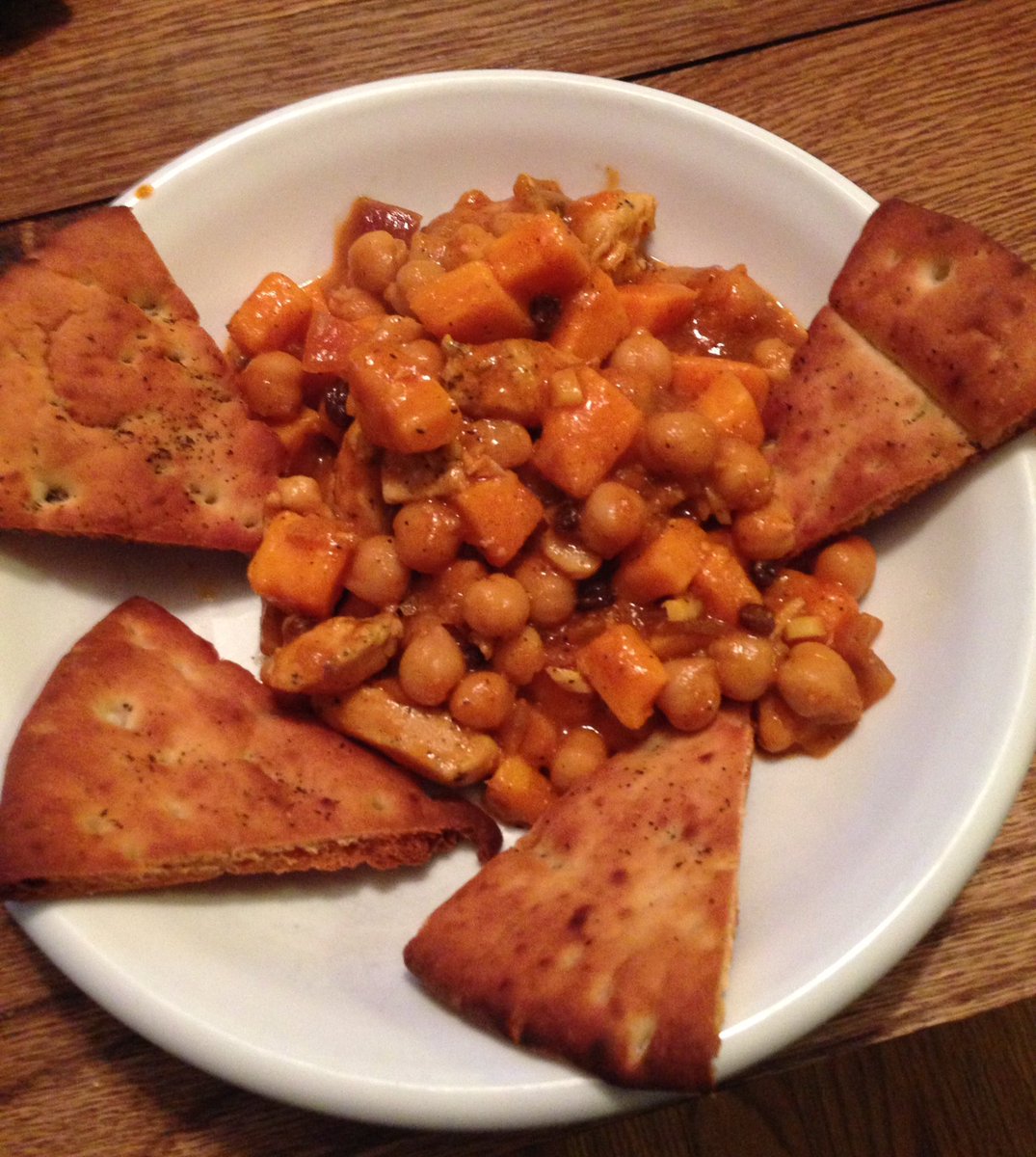 KSnutritionRDN's tweet photo. Spiced Chicken Chili @blueapron #blueapron #protein #fiber #RDNapproved #delicious #tinacooks #JMANeats https://t.co/8O6WxnuBQI