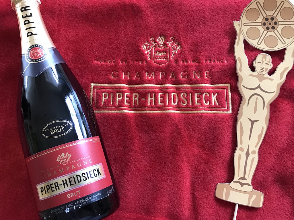 dlaskaris's tweet photo. PRO TIP: And the Oscar Goes to @piperheidsieck https://t.co/keEj3ZMipq #PiperRed #foodtravelchat https://t.co/M5NrDyqF8o