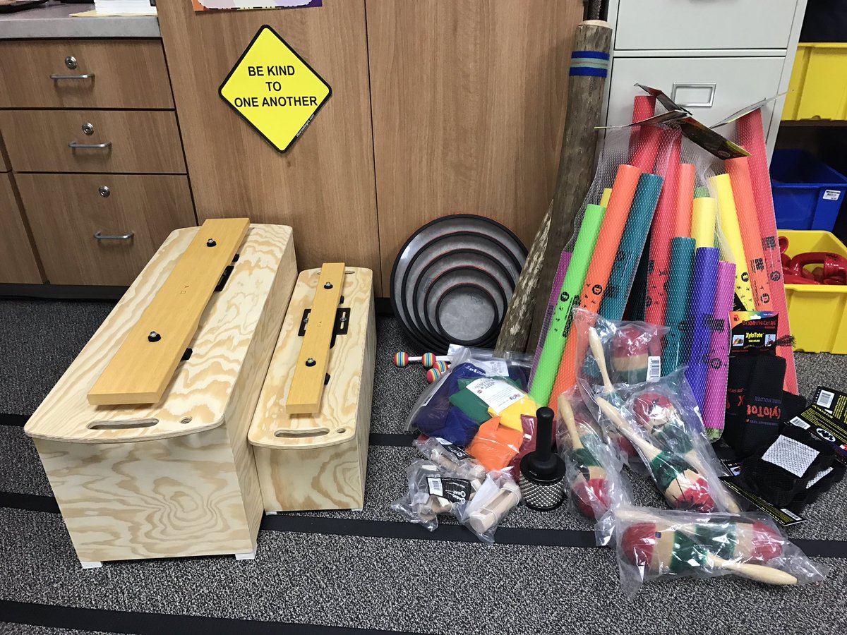 EaglesMakeMusic's tweet photo. Happy days at @WeatherfordEl when new instruments arrive! Thanks @WeatherfordPTA! #eagleslearn #pisdmusic https://t.co/VmXLVePrH7
