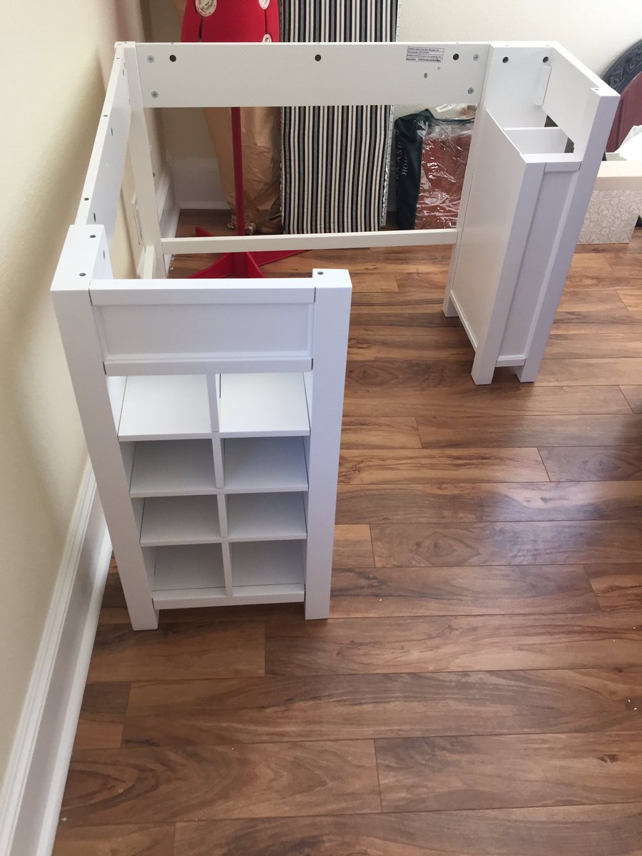 ecericamoe's tweet photo. Only broke one dowel and cussed minimally #sewingtable #construction https://t.co/LpzPSRfbE2
